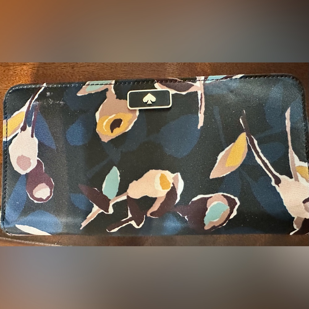 Kate Spade Floral Pattern Wallet with Heart Logo